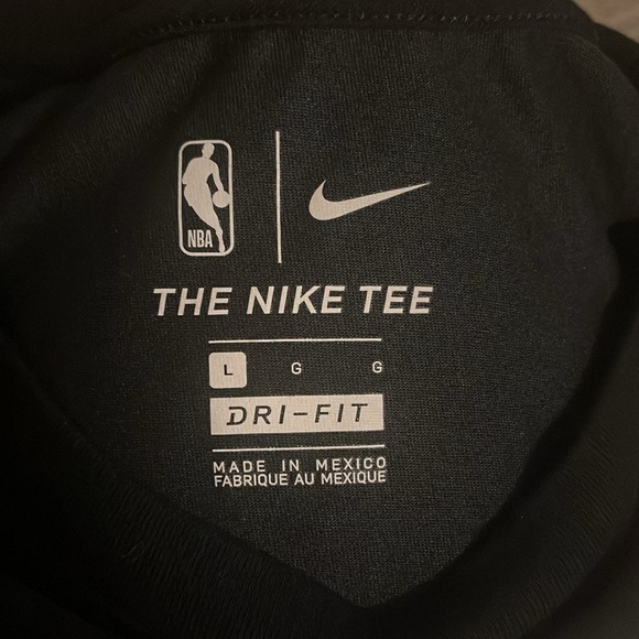 Nike Boston Celtics Men’s T-Shirt - Picture 2 of 2